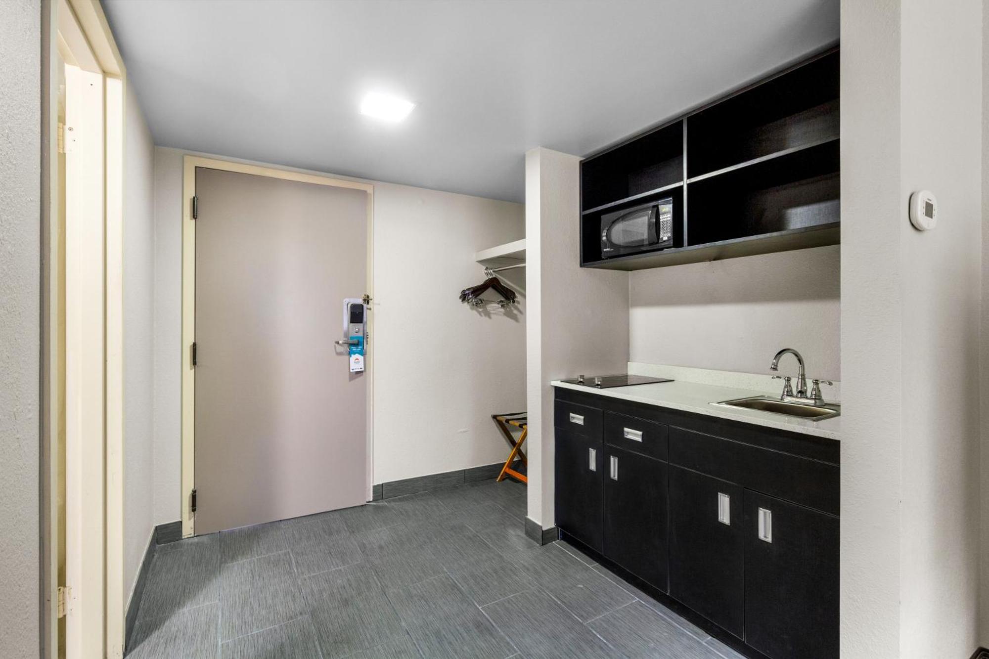 Suburban Studios Altoona Εξωτερικό φωτογραφία